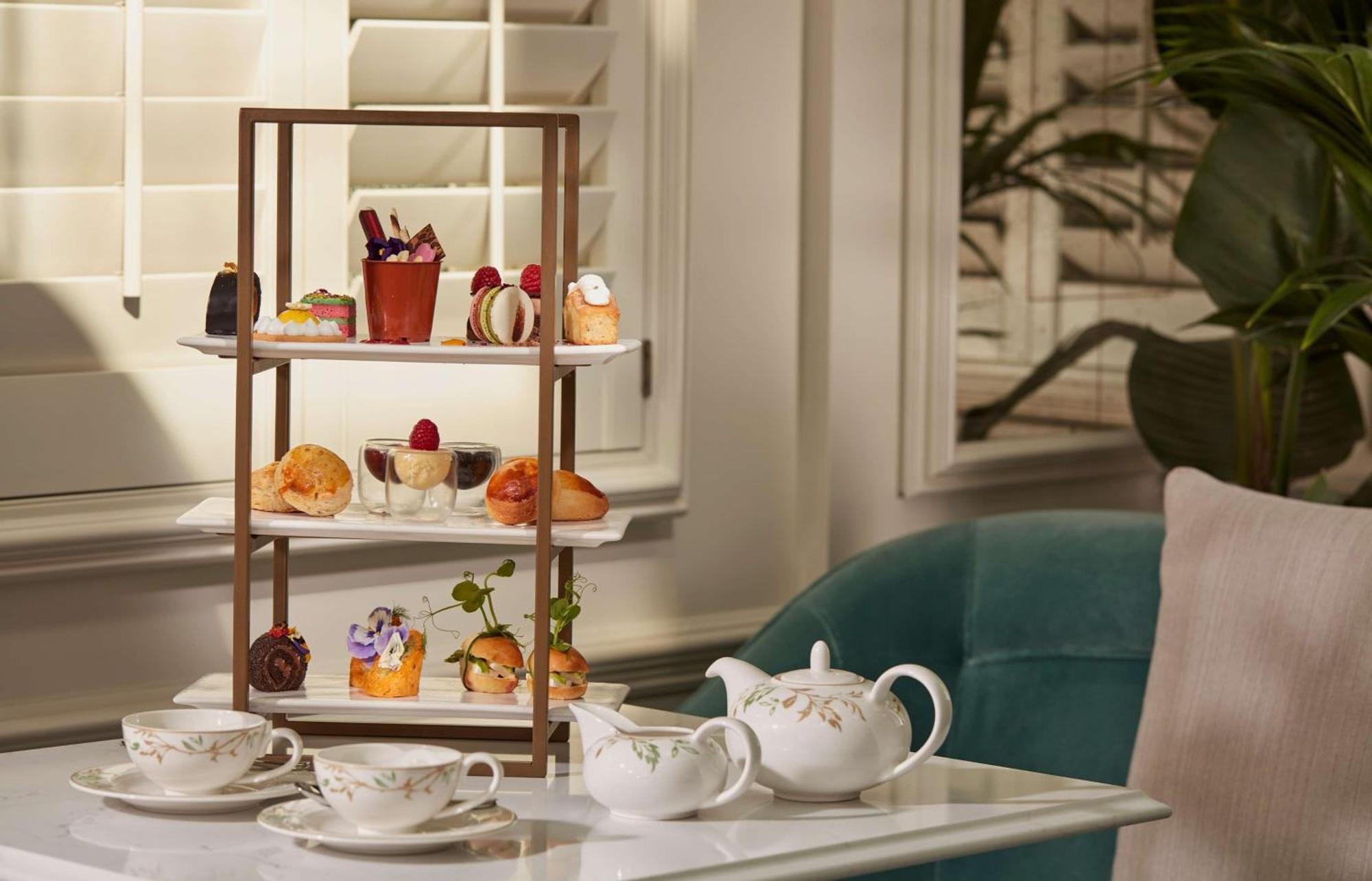 伦敦皇后门100号酒店-格芮希尔顿精选酒店 外观 照片 Afternoon tea at the St. Regis Dubai