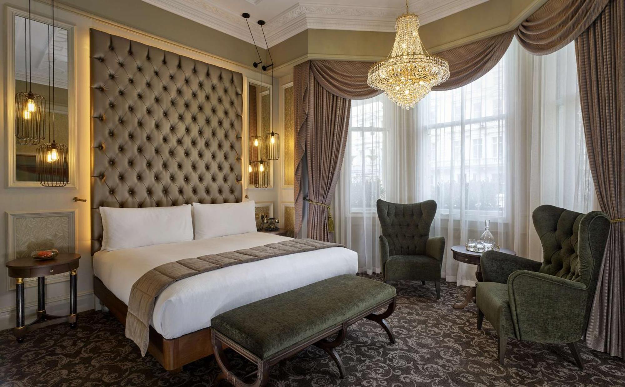 伦敦皇后门100号酒店-格芮希尔顿精选酒店 外观 照片 A bedroom at the hotel